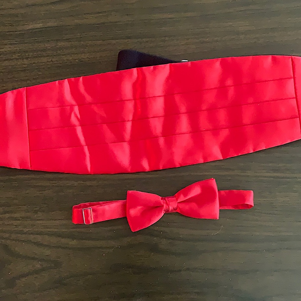 Cummerbund and Tie Set, both adjustable